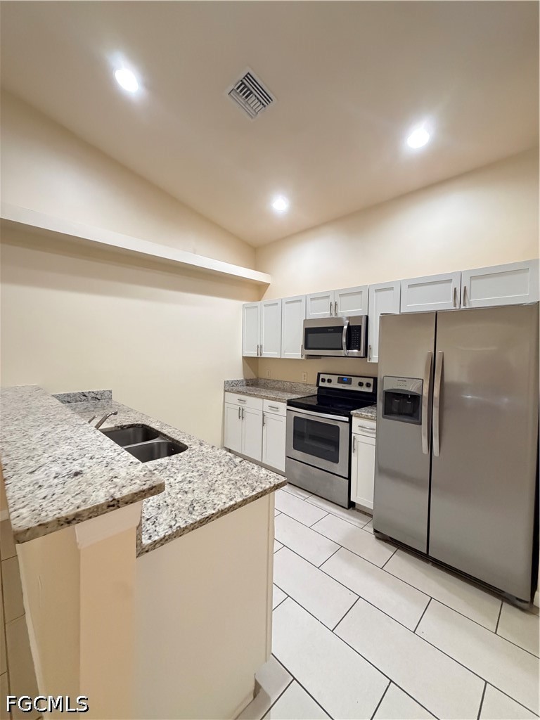 3 Bed Duplex for Sale in Cape Coral, photo 3