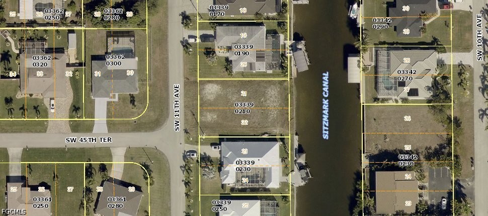 Waterfront Home for Sale in Cape Coral, photo 3