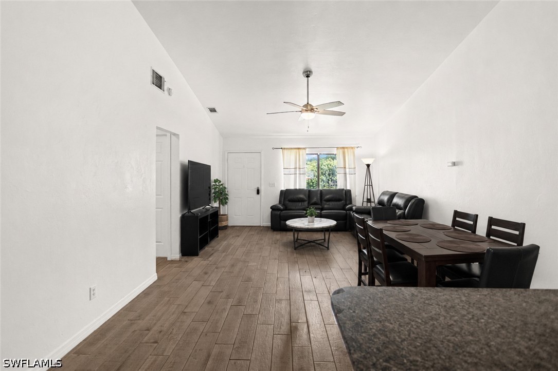 2 Bed Duplex for Sale in San Carlos Park, photo 3