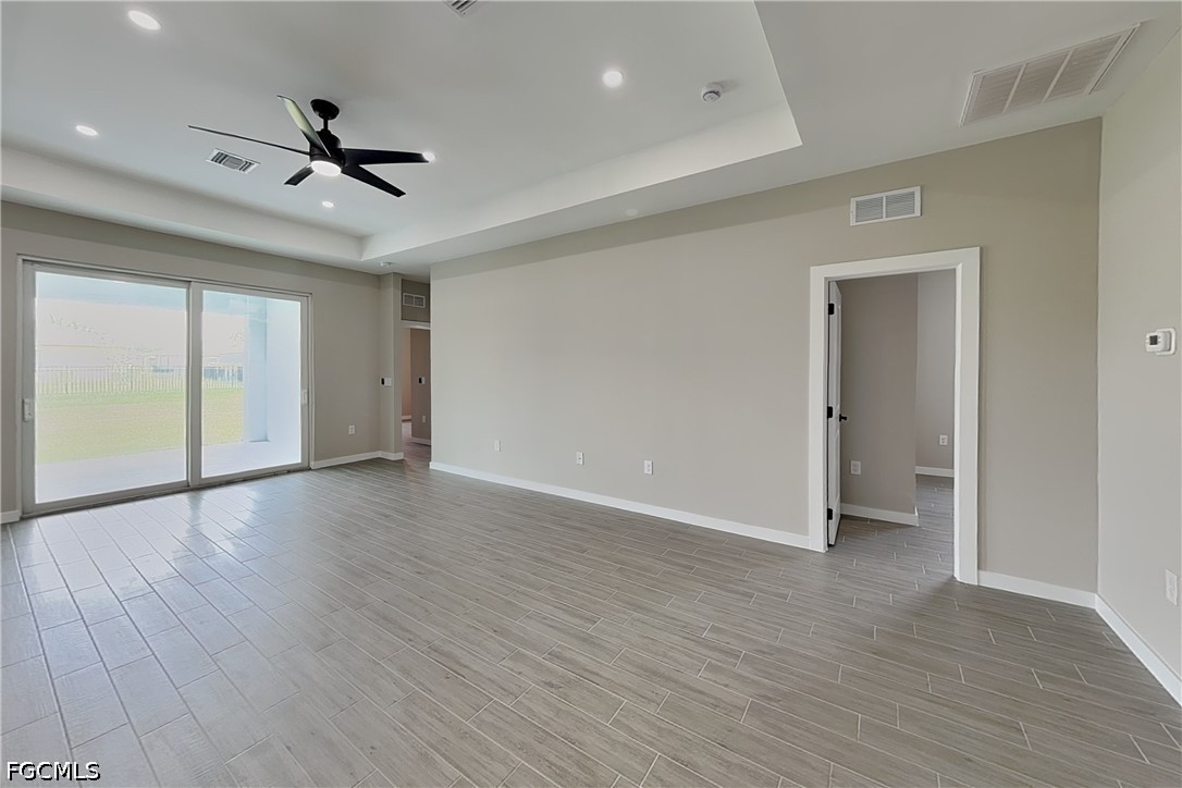 4 Bed SingleFamilyResidence for Sale in Punta Gorda, photo 3