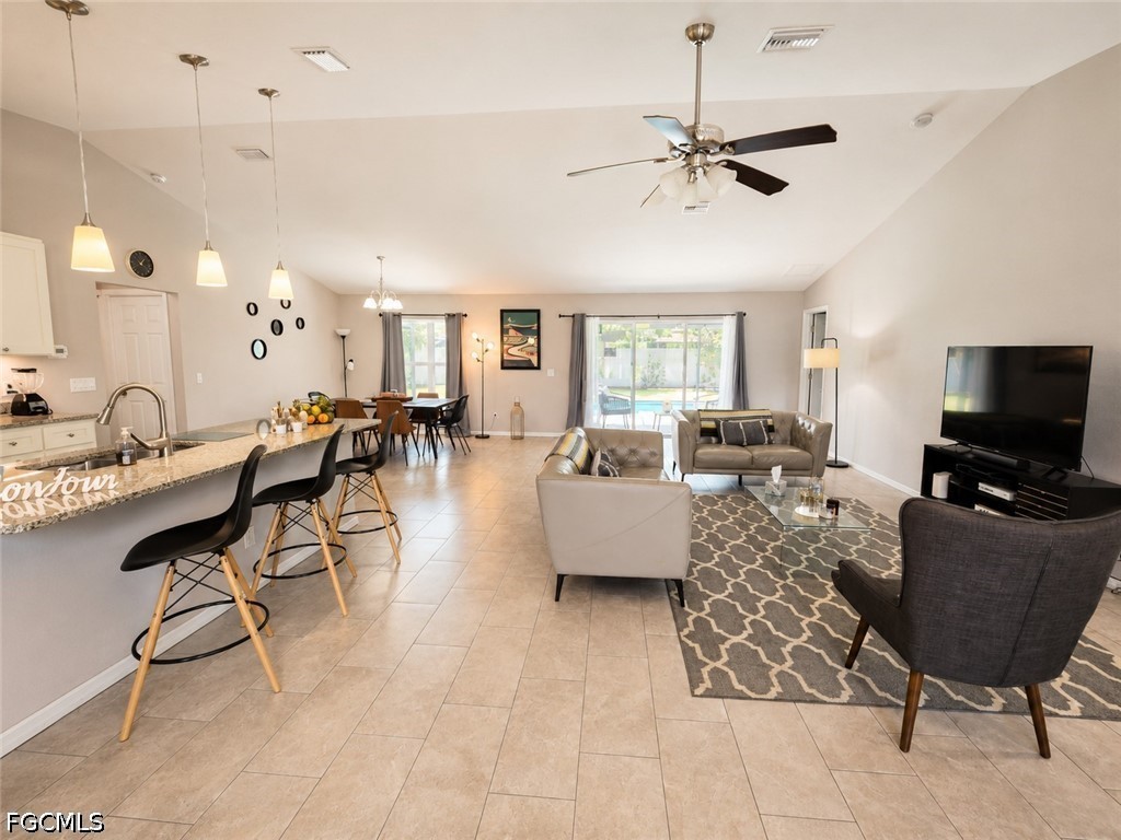 3 Bed Pool Home for Sale in Cape Coral, photo 3