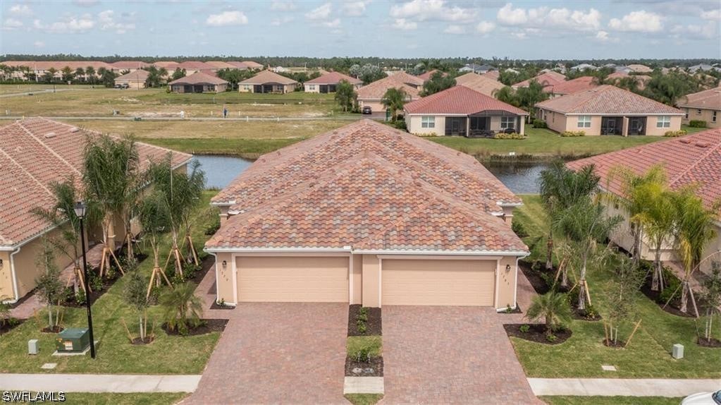 2 Bed Attached for Sale in Naples, photo 3