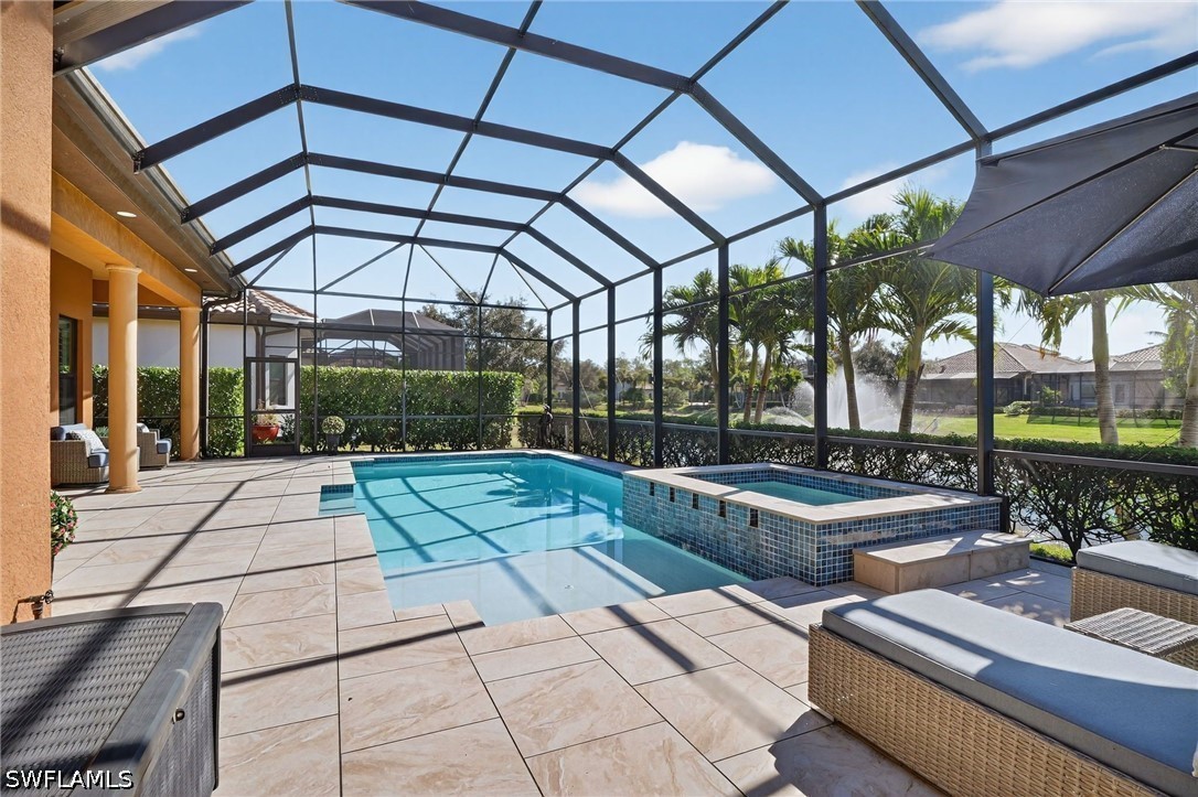 3 Bed Pool Home for Sale in Naples, photo 3