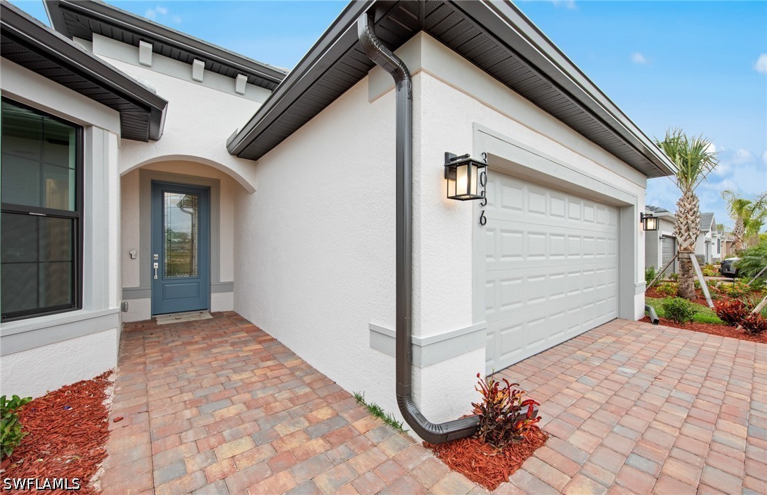 3 Bed Waterfront Home for Sale in Country Club, photo 3