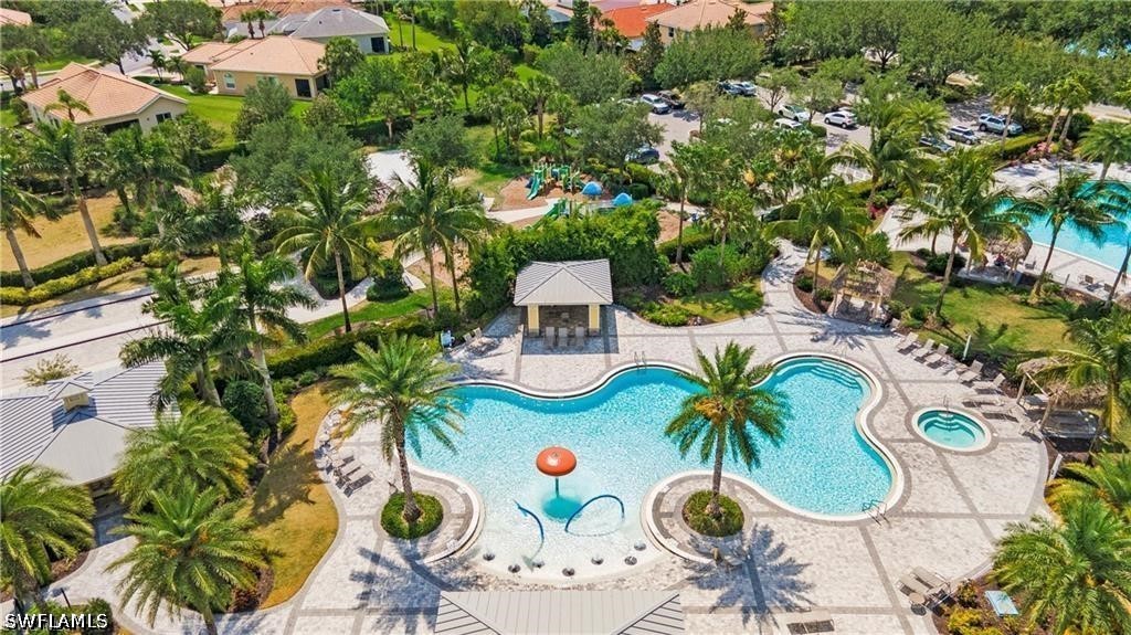 3 Bed Waterfront Home for Sale in Naples, photo 3
