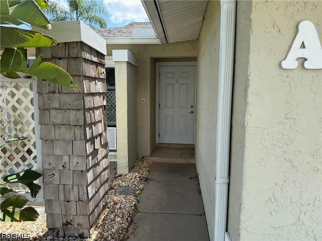 3 Bed Duplex for Sale in Cape Coral, photo 3