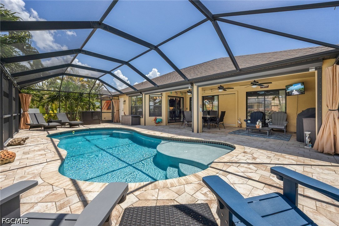 3 Bed Pool Home for Sale in Cape Coral, photo 3