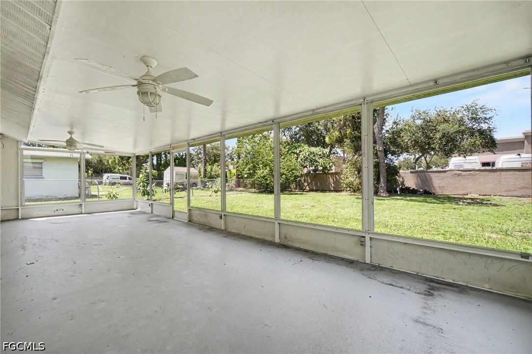 2 Bed SingleFamilyResidence for Sale in Cape Coral, photo 3