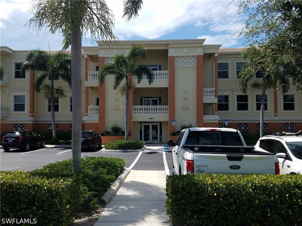 Office for Sale in Naples, photo 3