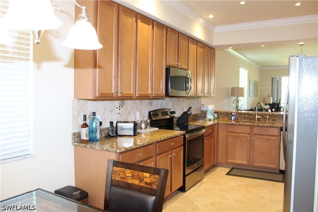 2 Bed Waterfront Home for Sale in Alberi Acqua, photo 3