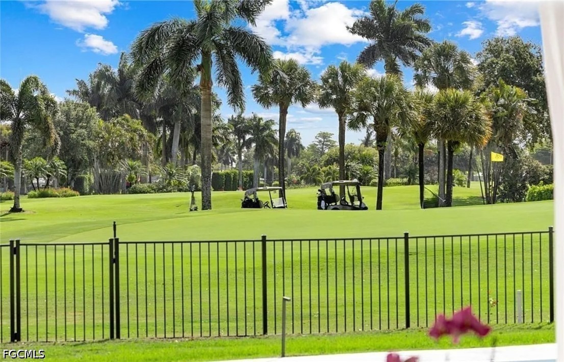 3 Bed SingleFamilyResidence for Sale in Naples, photo 3
