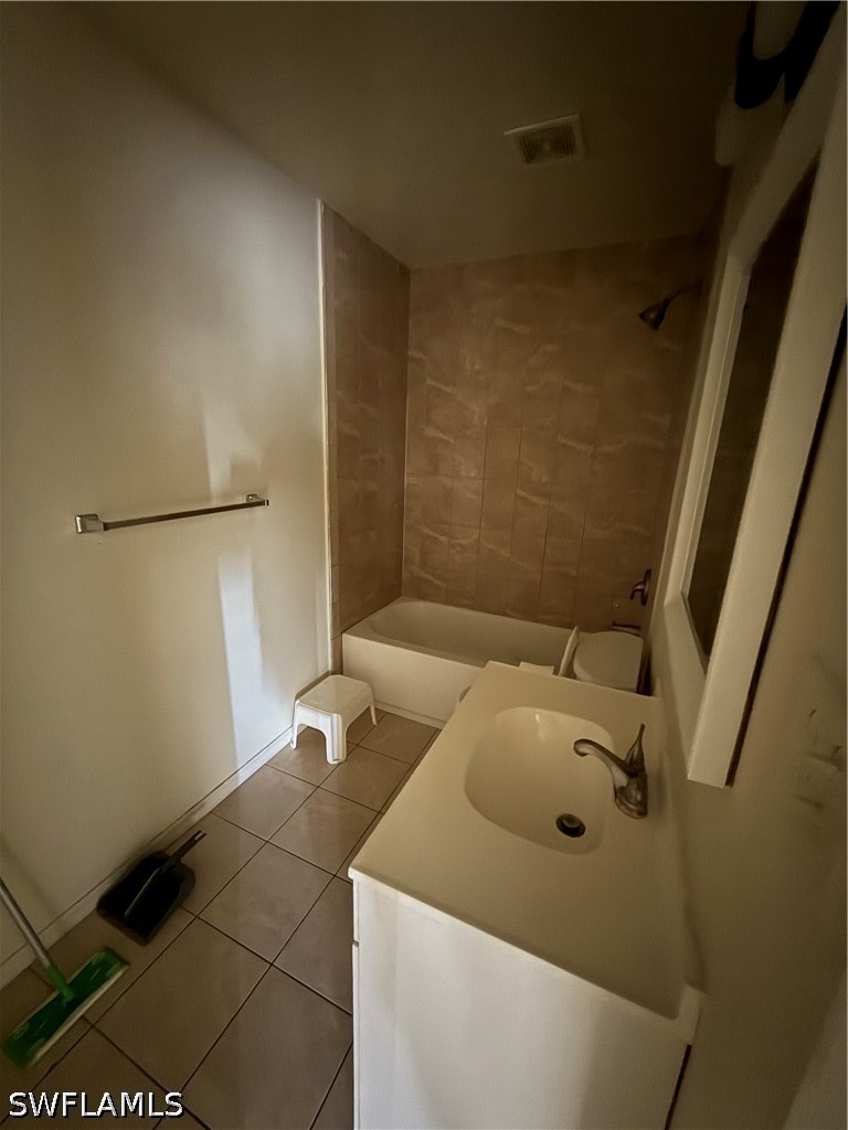 1 Bed Condominium for Sale in Bonita Springs, photo 3