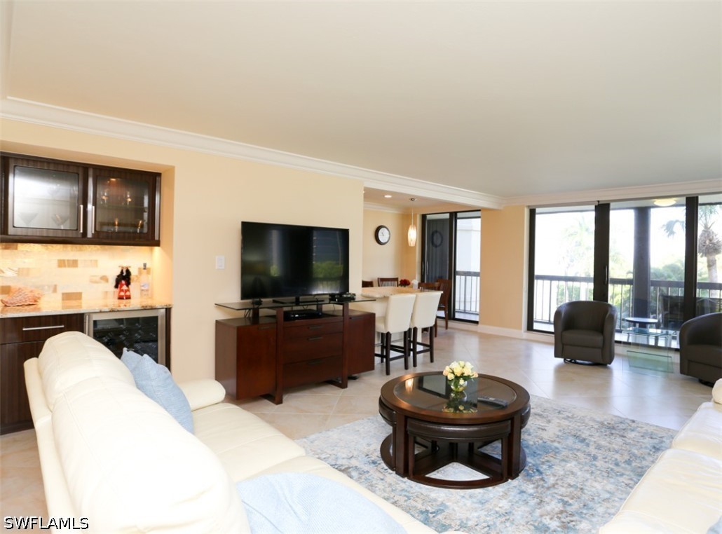 2 Bed Waterfront Home for Sale in Park Shore, photo 3