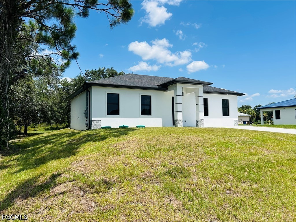 4 Bed SingleFamilyResidence for Sale in Lehigh Acres, photo 3