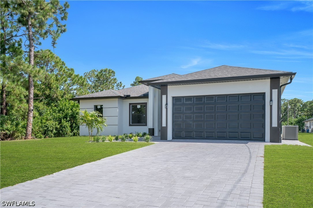 3 Bed SingleFamilyResidence for Sale in Lehigh Acres, photo 3