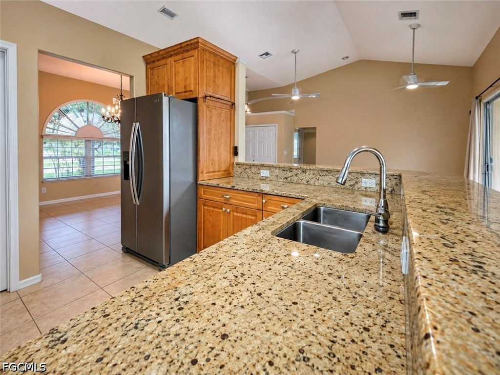 3 Bed Pool Home for Sale in Cape Coral, photo 3
