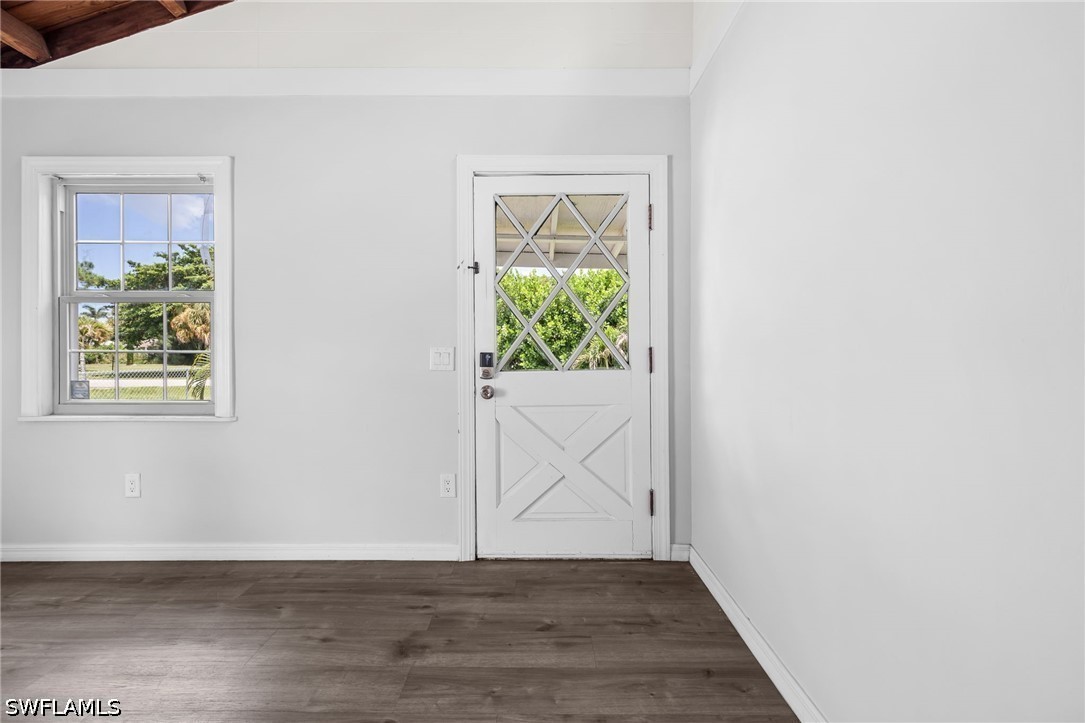 3 Bed SingleFamilyResidence for Sale in Naples, photo 3