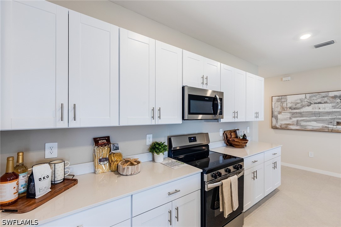 4 Bed SingleFamilyResidence for Sale in Crane Landing, photo 3