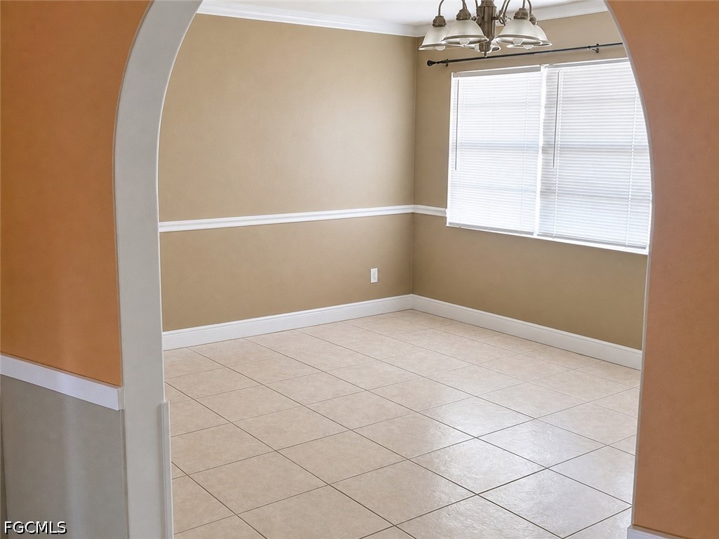3 Bed SingleFamilyResidence for Sale in Fort Myers, photo 3