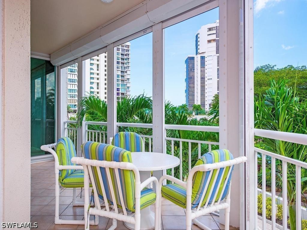 2 Bed Condominium for Sale in Naples, photo 3