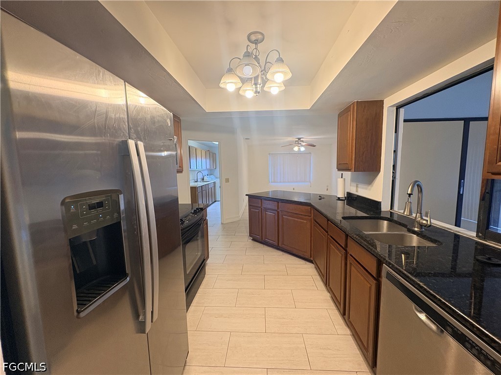 3 Bed SingleFamilyResidence for Sale in Cape Coral, photo 3