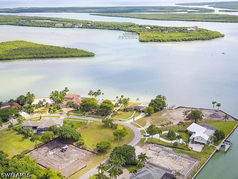 Residential for Sale in Marco Beach, photo 3