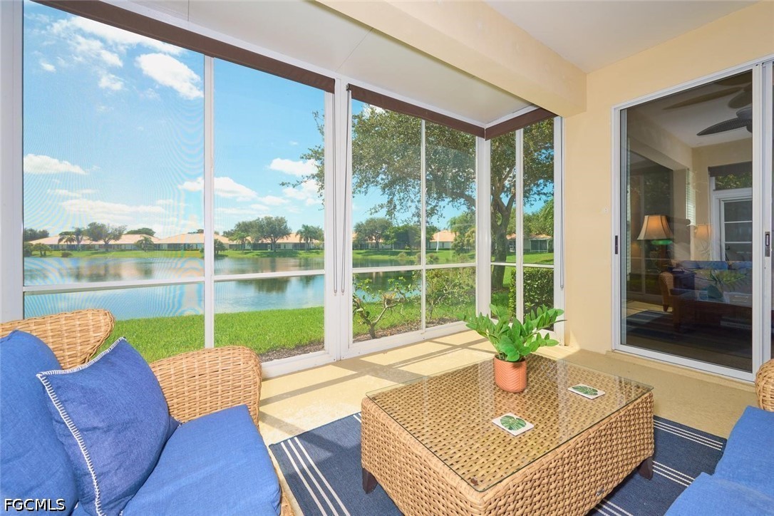 2 Bed Waterfront Home for Sale in Fort Myers, photo 3