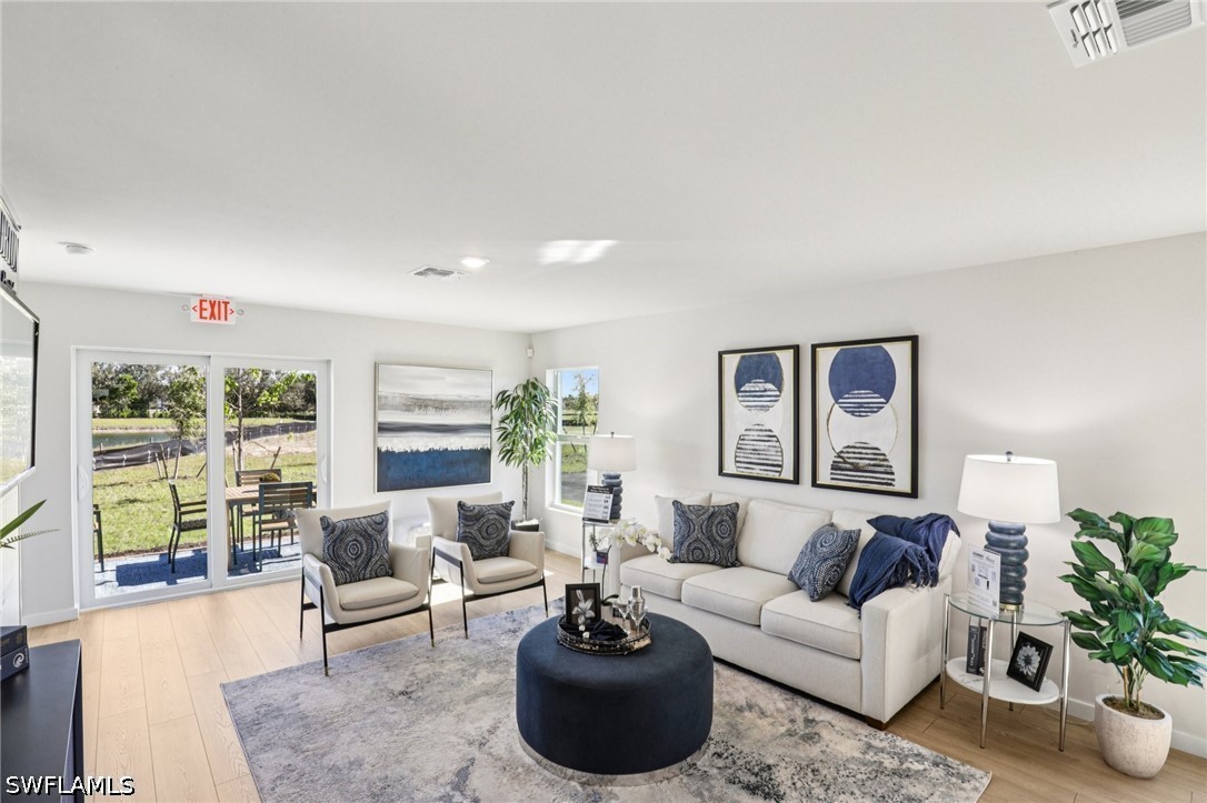 4 Bed SingleFamilyResidence for Sale in Asher Park, photo 3