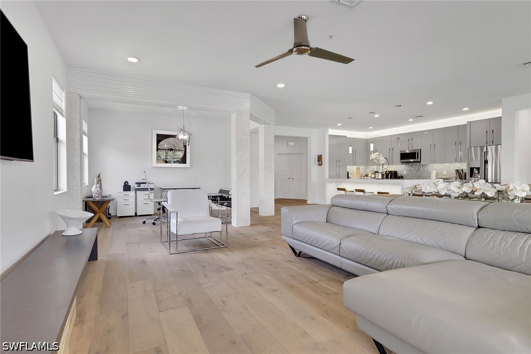 3 Bed Condominium for Sale in Naples, photo 3