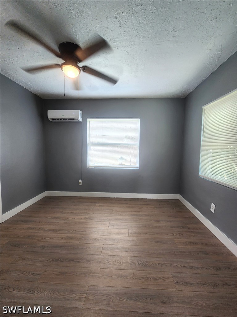 1 Bed Duplex for Sale in Naples Better Homes, photo 3