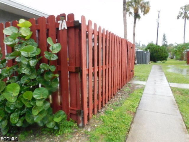 2 Bed Condominium for Sale in Palm Frond Condo, photo 3
