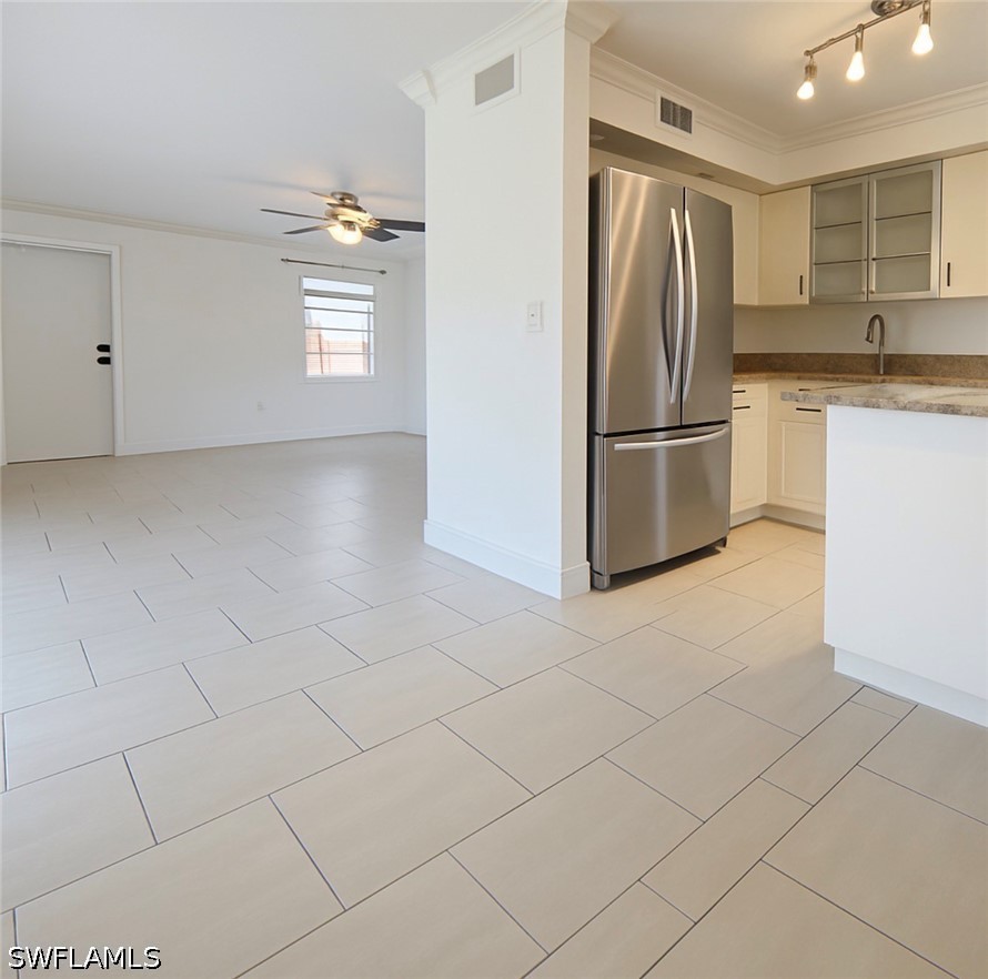 2 Bed Condominium for Sale in Sorrento Villas, photo 3