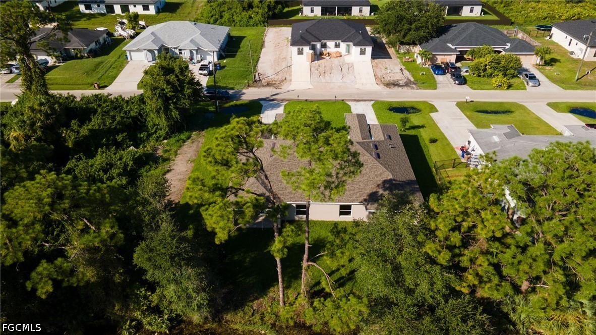 3 Bed Waterfront Home for Sale in Lehigh Acres, photo 3