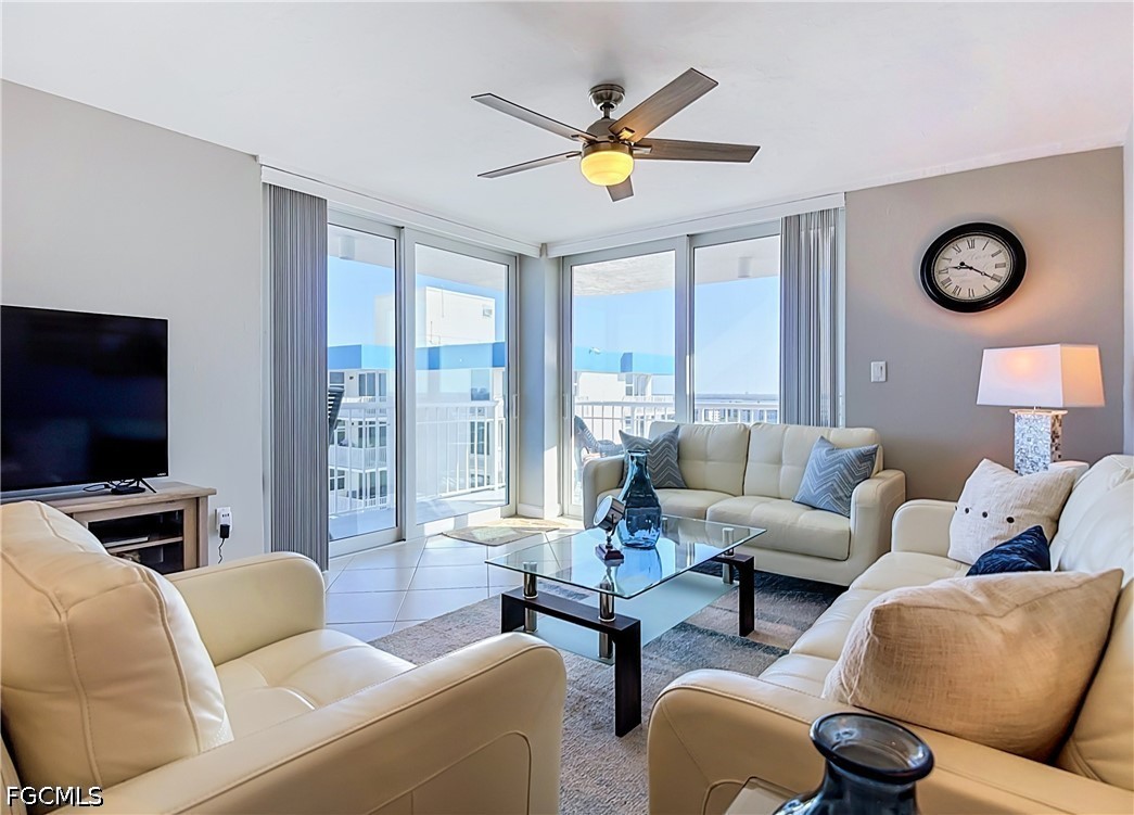 3 Bed Pool Home for Sale in Fort Myers Beach, photo 3