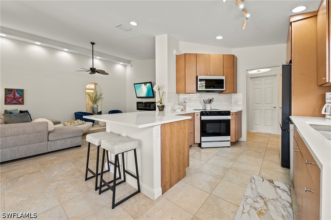 2 Bed Pool Home for Sale in Bonita Springs, photo 3