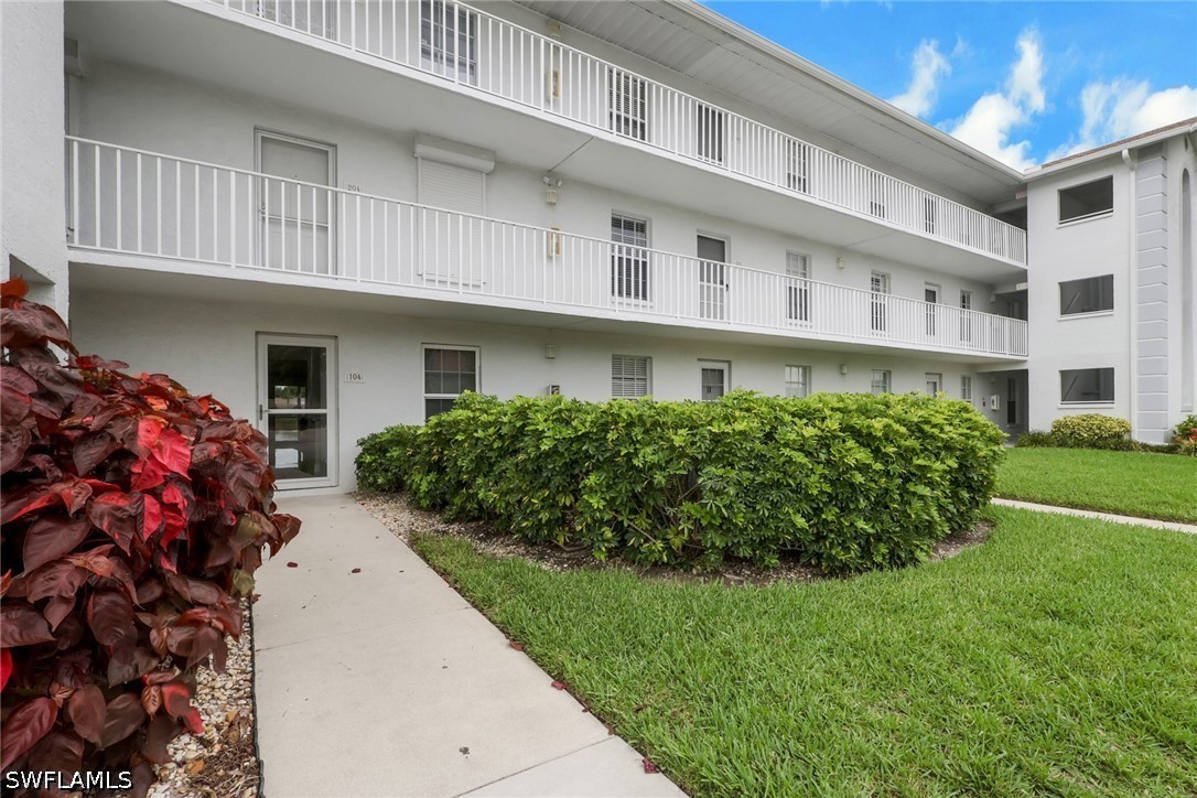 2 Bed Waterfront Home for Sale in Naples, photo 3