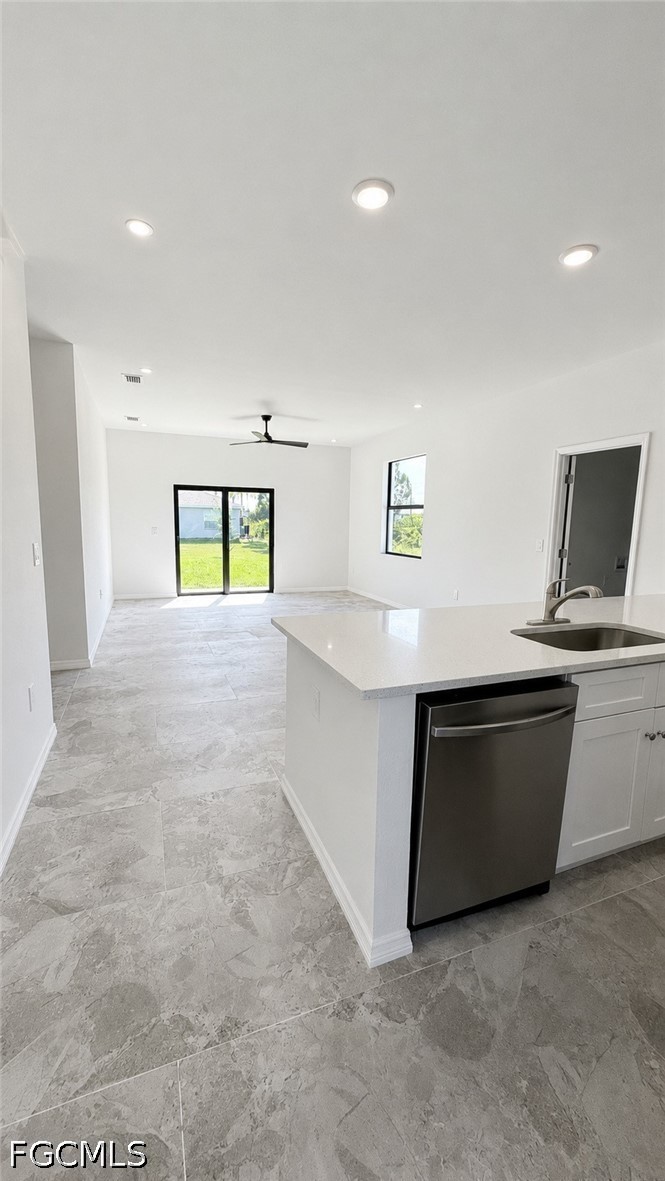 3 Bed SingleFamilyResidence for Sale in Lehigh Acres, photo 3