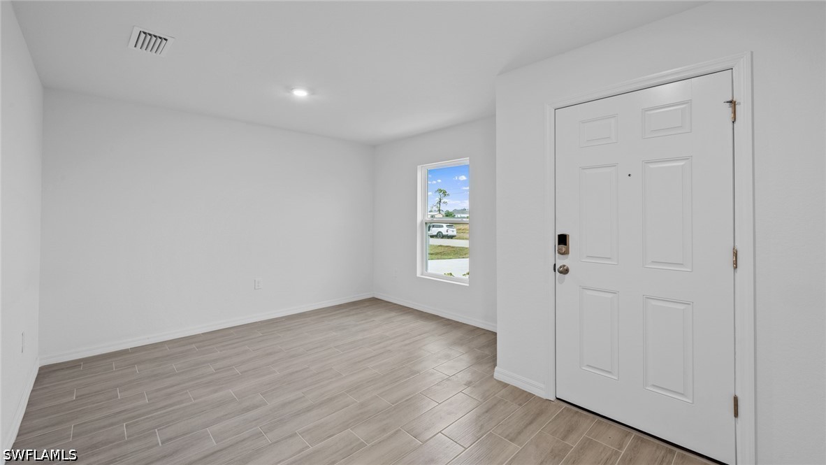 4 Bed SingleFamilyResidence for Sale in Cape Coral, photo 3