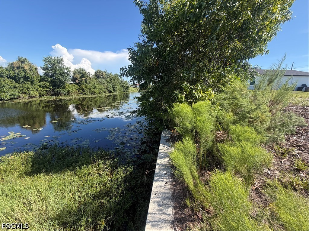 Waterfront Home for Sale in Cape Coral, photo 3