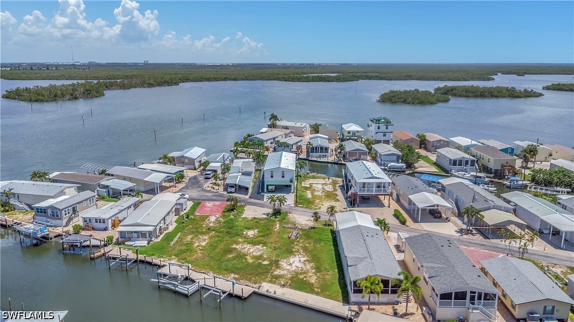 Waterfront Home for Sale in Nancy Lane Condo, photo 3