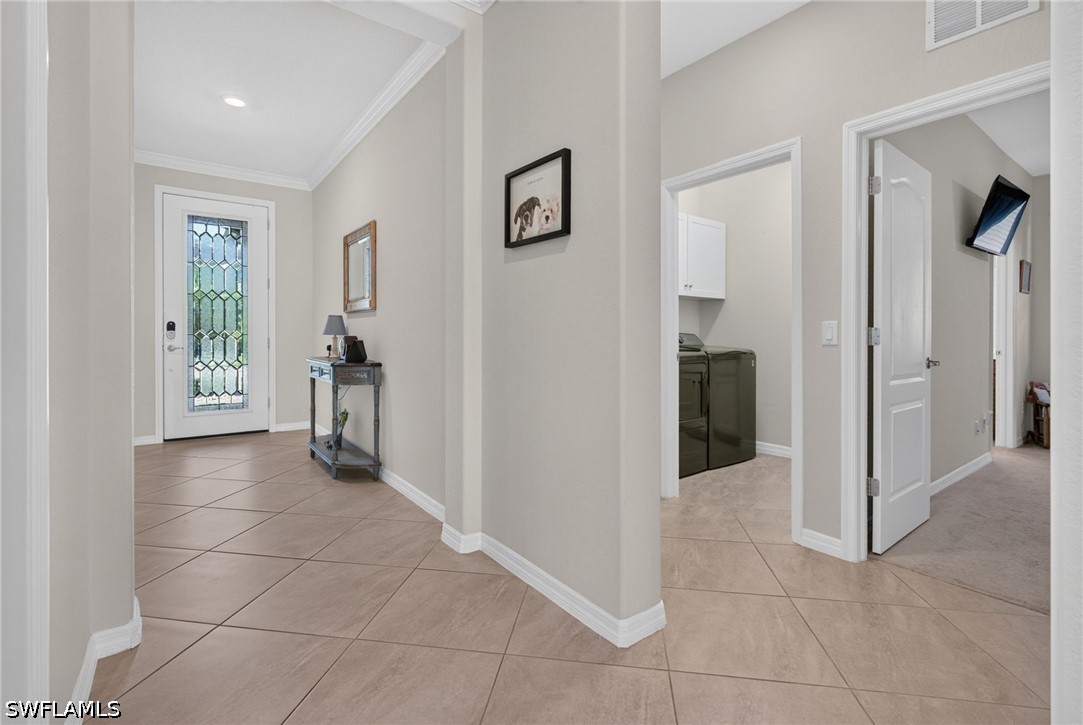 3 Bed Pool Home for Sale in Naples, photo 3