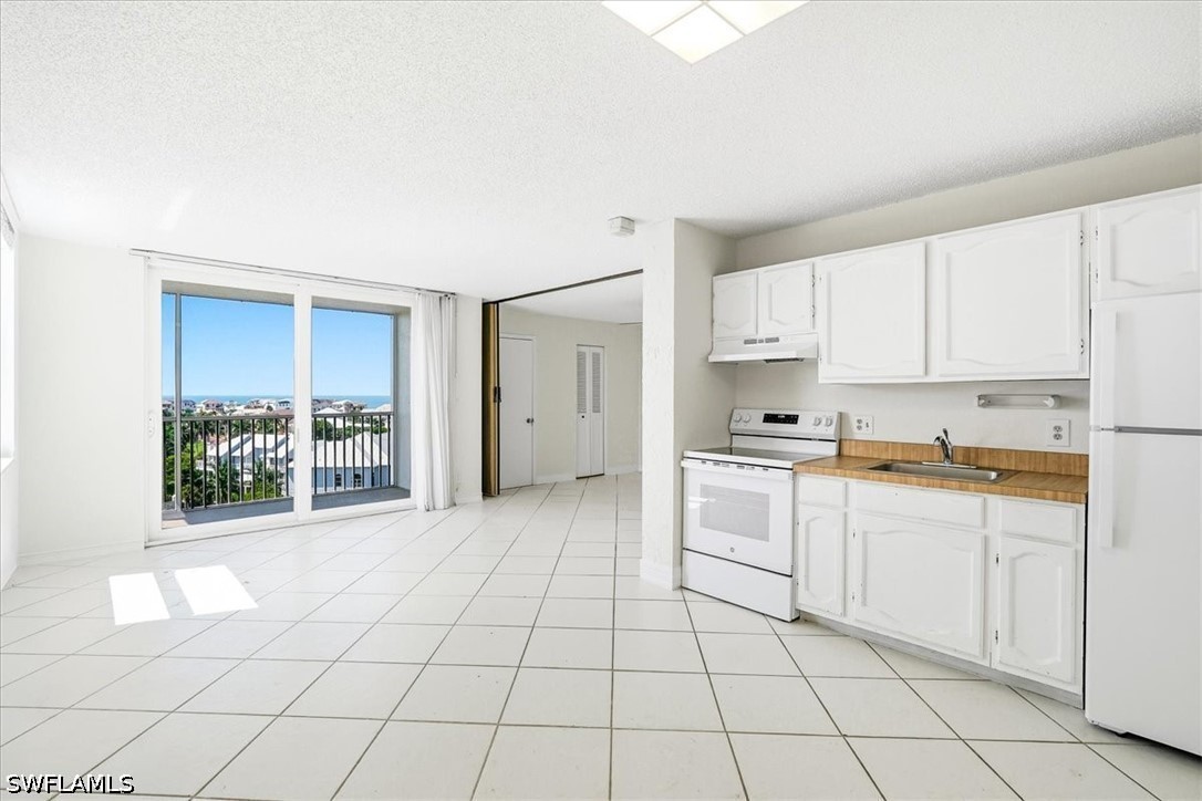 1 Bed Condominium for Sale in Bonita Springs, photo 3