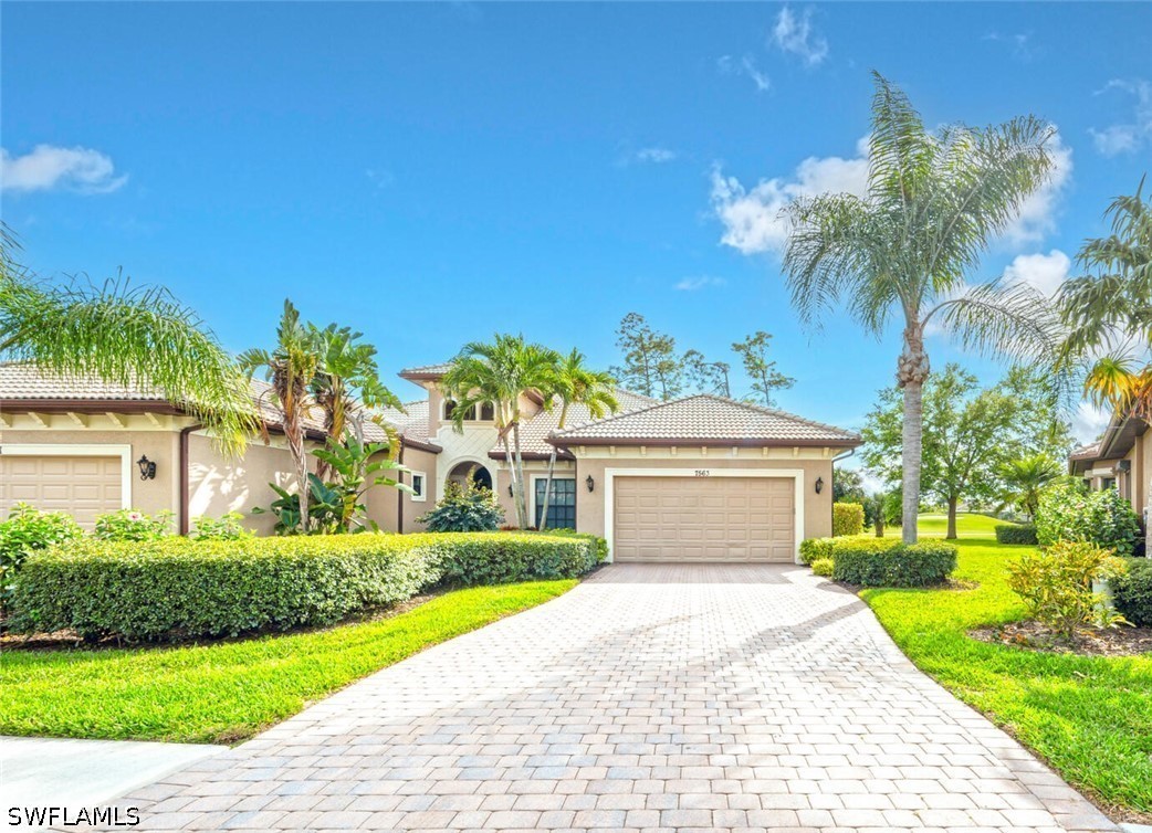 3 Bed Waterfront Home for Sale in Naples, photo 3