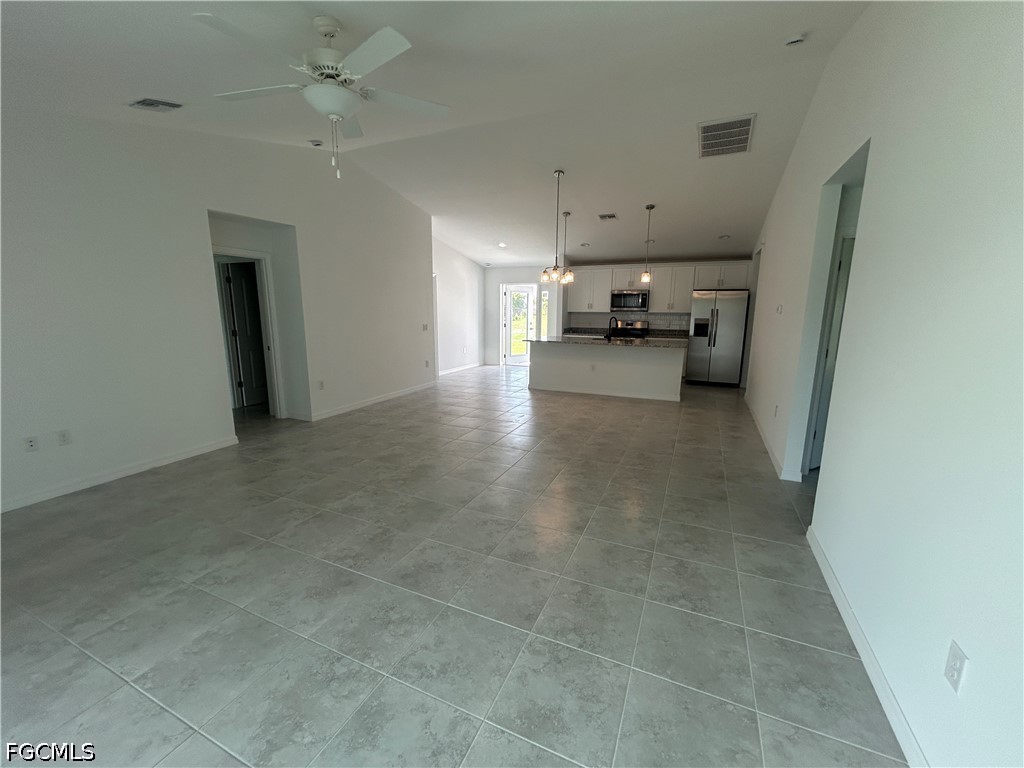 4 Bed Waterfront Home for Sale in Cape Coral, photo 3