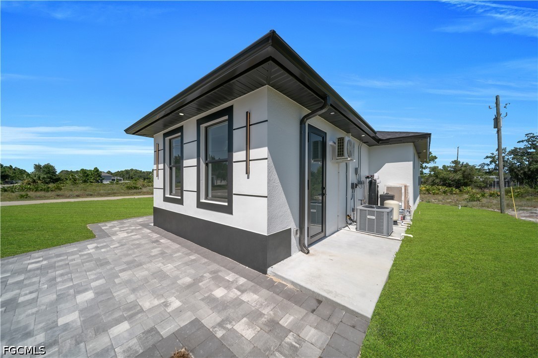 4 Bed SingleFamilyResidence for Sale in Lehigh Acres, photo 3