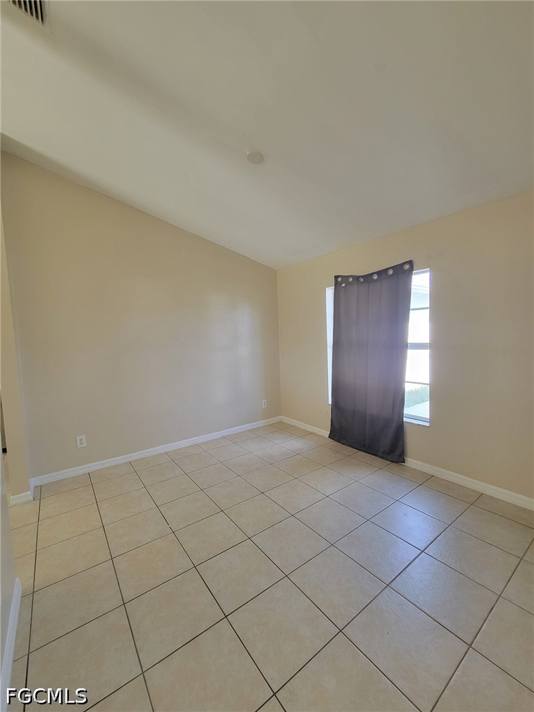 4 Bed SingleFamilyResidence for Sale in Lehigh Acres, photo 3