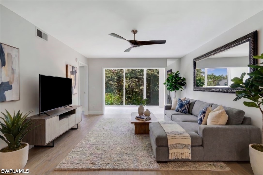 2 Bed Waterfront Home for Sale in Naples, photo 3