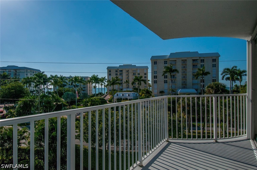 2 Bed Condominium for Sale in Del Mar, photo 3