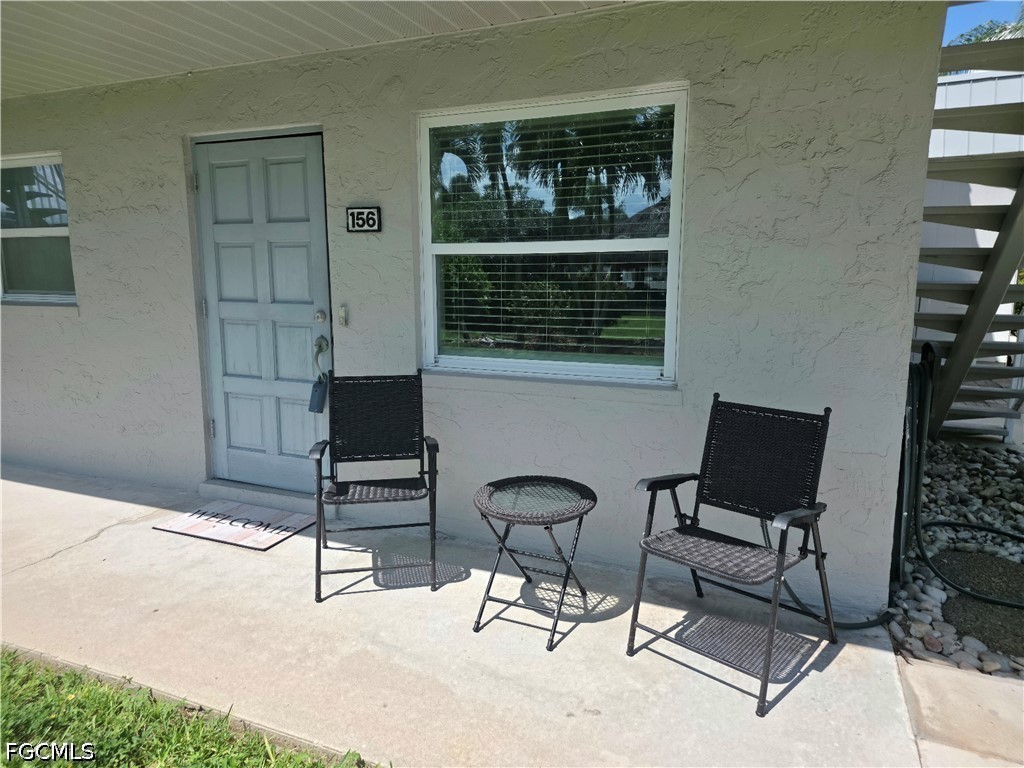 1 Bed Pool Home for Sale in Fort Myers, photo 3