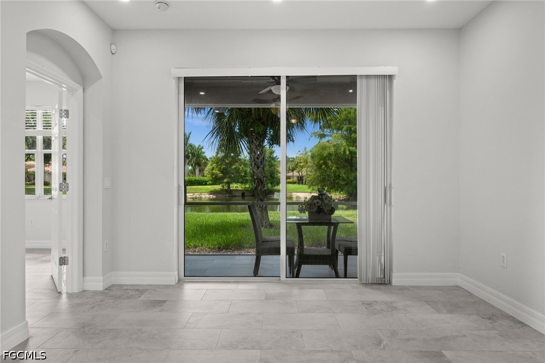 3 Bed Waterfront Home for Sale in Naples, photo 3